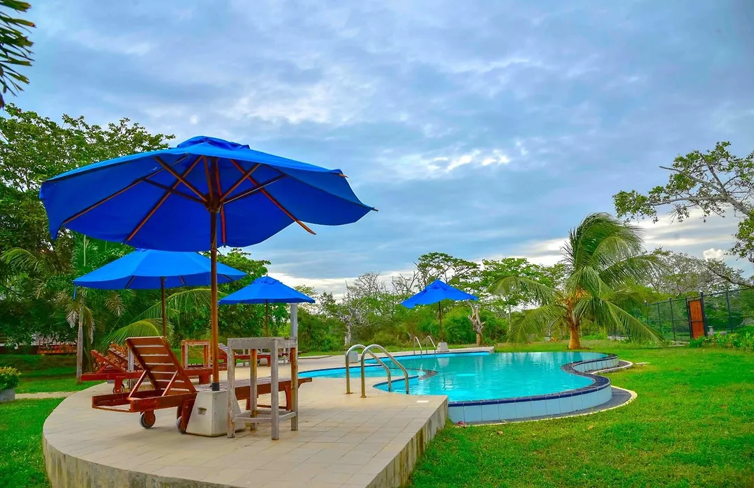 Lake Villa Resort-1